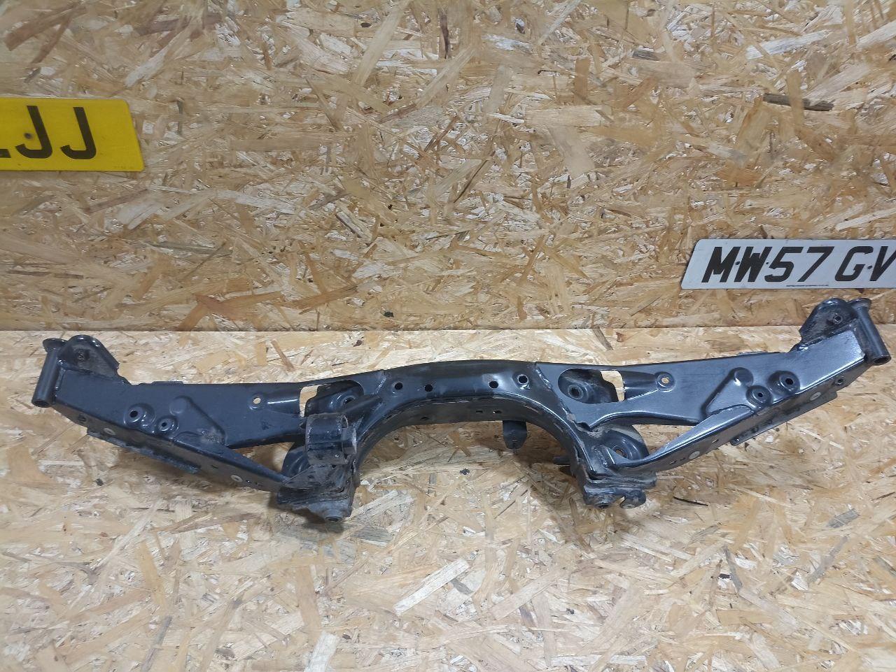 балка подвески задняя BMW X2 F39 2018, 2.0 л., дизель, АКПП, misano-blau metallic, внедорожник 5 дв., полный привод, правый руль, 6862558, 33316862558 - фото №1