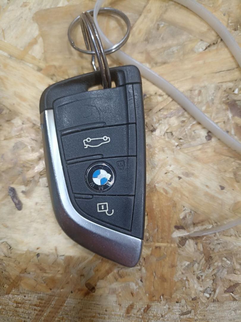 ключ BMW X2 F39 2018, 2.0 л., дизель, АКПП, misano-blau metallic, внедорожник 5 дв., полный привод, правый руль - фото №1