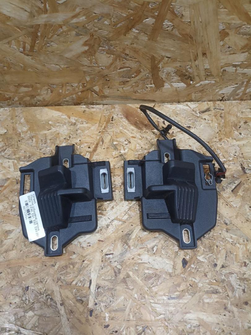 кронштейн (крепление) BMW 3 серия E90/E91/E92/E93 E93 2007, 3.0 л., M57 306 D3, дизель, АКПП, кабриолет, задний привод, правый руль, 51476979426, 6979426 - фото №1