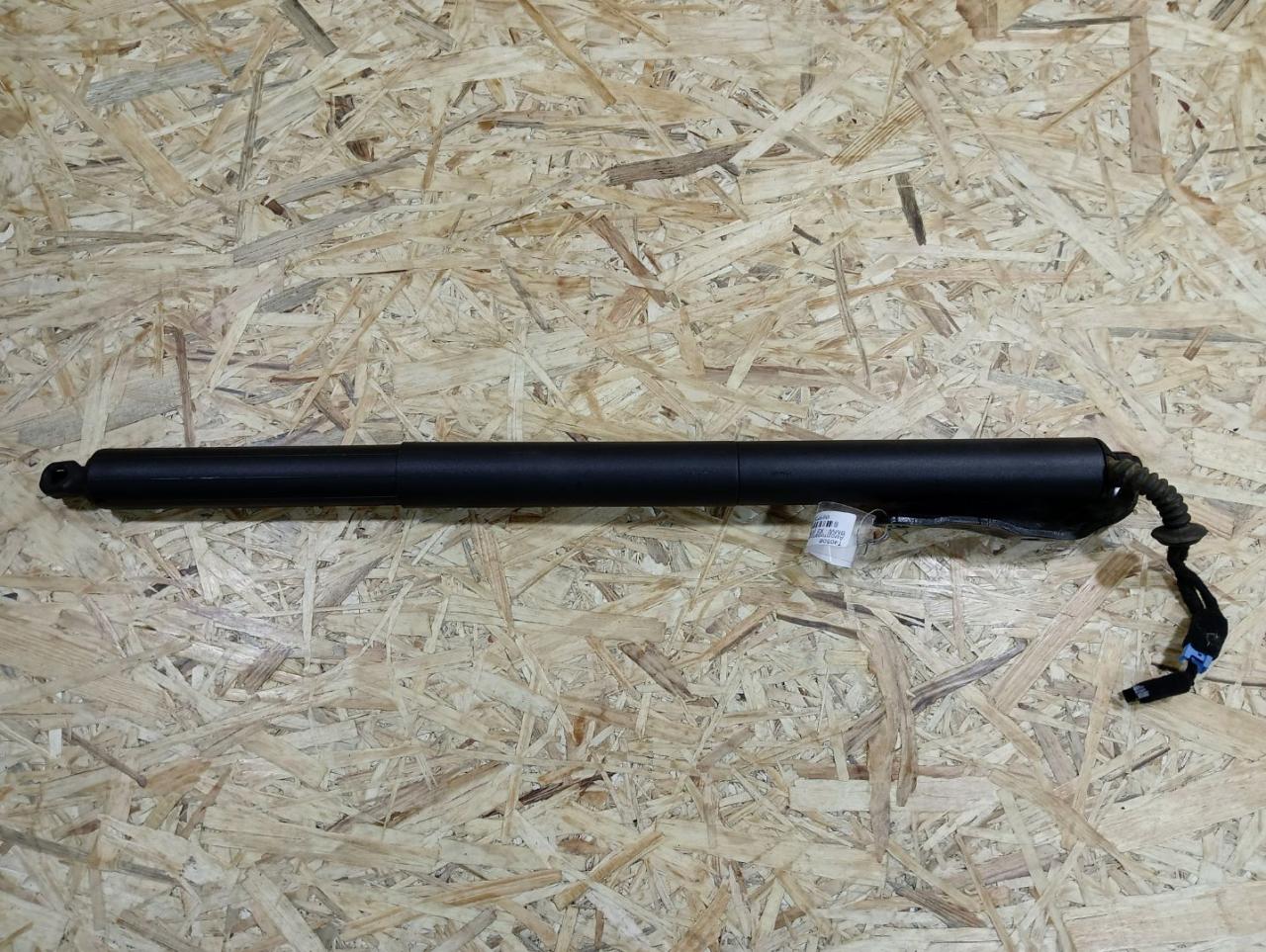 амортизатор крышки багажника (3-5 двери) BMW X2 F39 2018, 2.0 л., дизель, АКПП, misano-blau metallic, внедорожник 5 дв., полный привод, правый руль, 7423847, 51247423847, 51249465654, 9465654 - фото №1