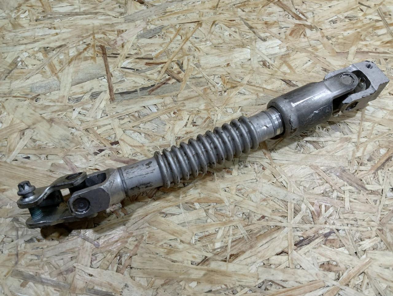 рулевой карданчик BMW X2 F39 2018, 2.0 л., дизель, МКПП, внедорожник 5 дв., полный привод, правый руль, 1829500544, 32306865654, 6865654 - фото №1