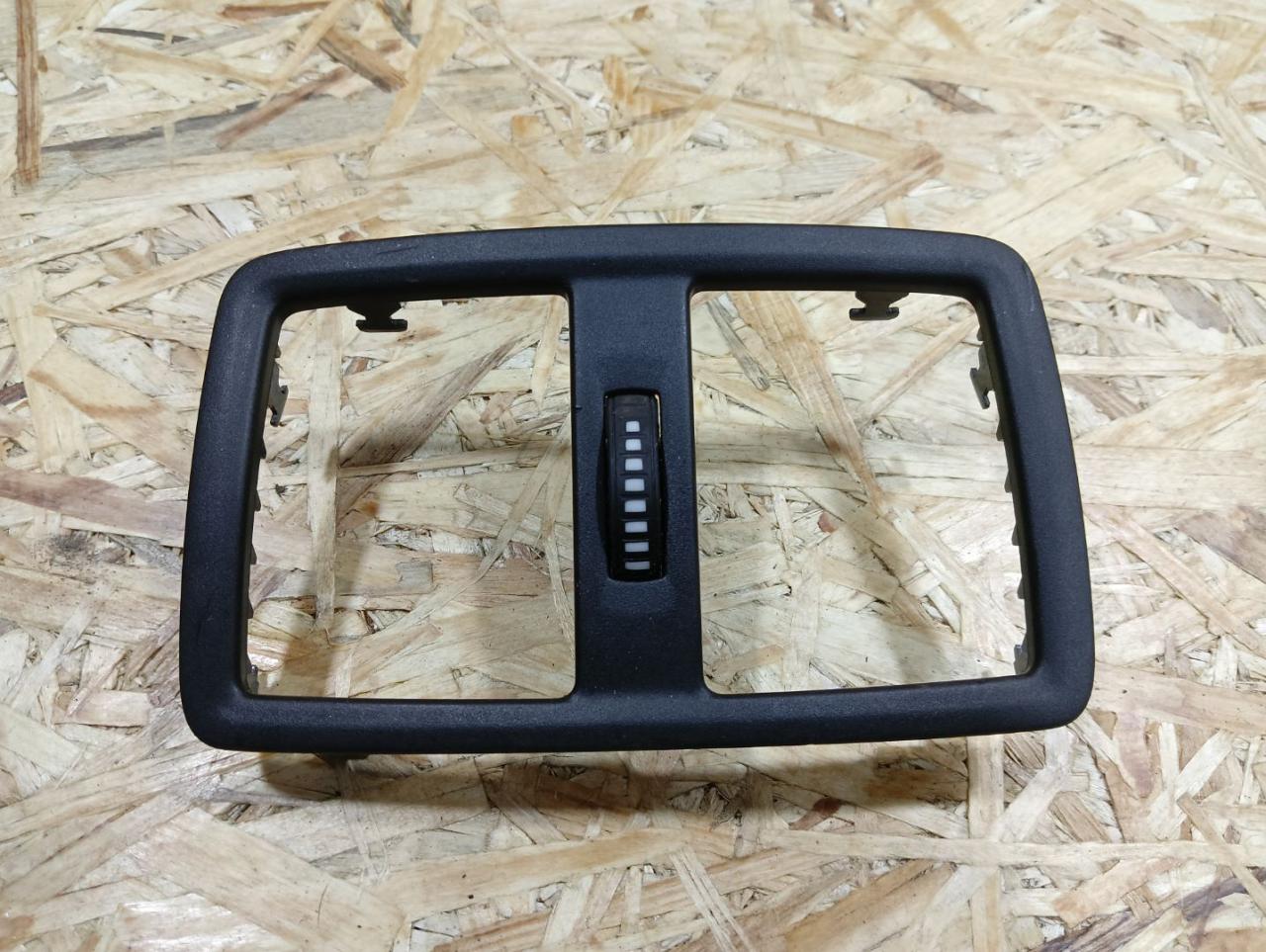 пластик BMW X2 F39 2018, 2.0 л., дизель, МКПП, внедорожник 5 дв., полный привод, правый руль - фото №1