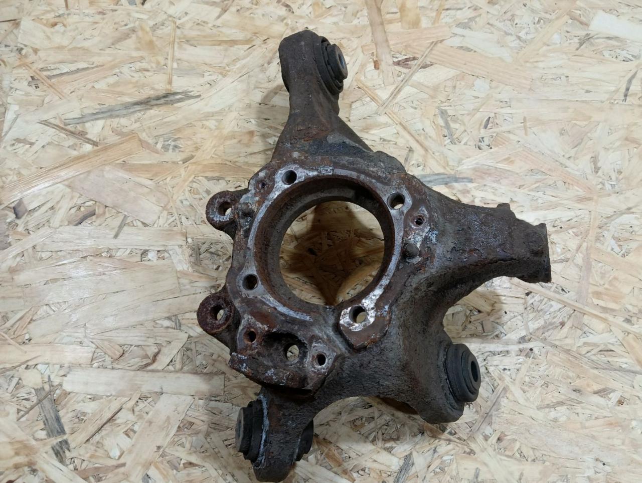 кулак задний левый BMW X1 E84 2011, 2.0 л., N47 D20 C, дизель, АКПП, внедорожник 5 дв., полный привод, правый руль, 6788049, 33326788049, 33326788053, 6788053 - фото №1