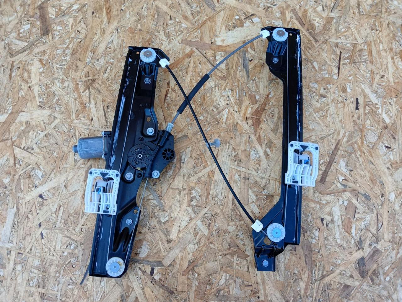 стеклоподъемник электрический передний левый BMW X2 F39 2018, 2.0 л., дизель, МКПП, внедорожник 5 дв., полный привод, правый руль, 51337462603, 7462603, 7420391 - фото №1