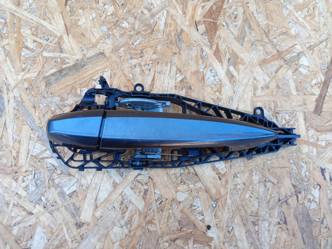 ручка наружная задняя левая BMW X2 F39 2018, 2.0 л., дизель, МКПП, внедорожник 5 дв., полный привод, правый руль, 7401209, 51217401209, 51217293185, 7293185 - фото №1