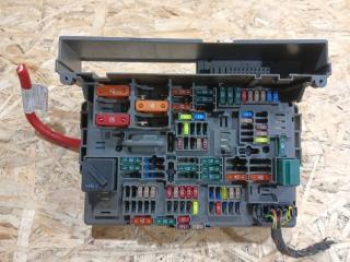 блок предохранителей BMW 3 серия E90/E91/E92/E93 [рестайлинг] E90 2008, 3.0 л., N53 B30, бензин, МКПП, серый, седан, задний привод, правый руль, 9119444