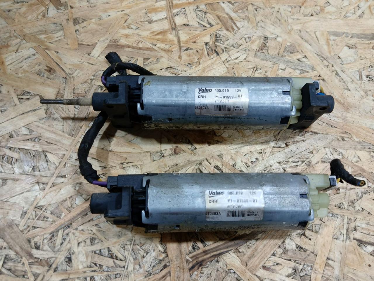 моторчик регулировки сиденья BMW 3 серия E90/E91/E92/E93 E93 2007, 3.0 л., M57 306 D3, дизель, АКПП, кабриолет, задний привод, правый руль, 405019 - фото №1