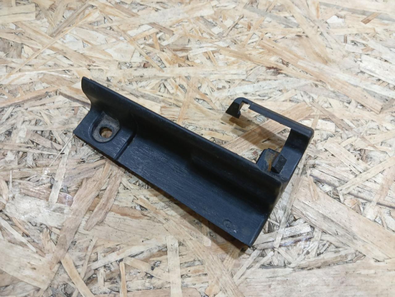 Пластик салазок сидений BMW 3 серия E90/E91/E92/E93 E93 2007, 3.0 л., M57 306 D3, дизель, АКПП, кабриолет, задний привод, правый руль, 9116936 - фото №1