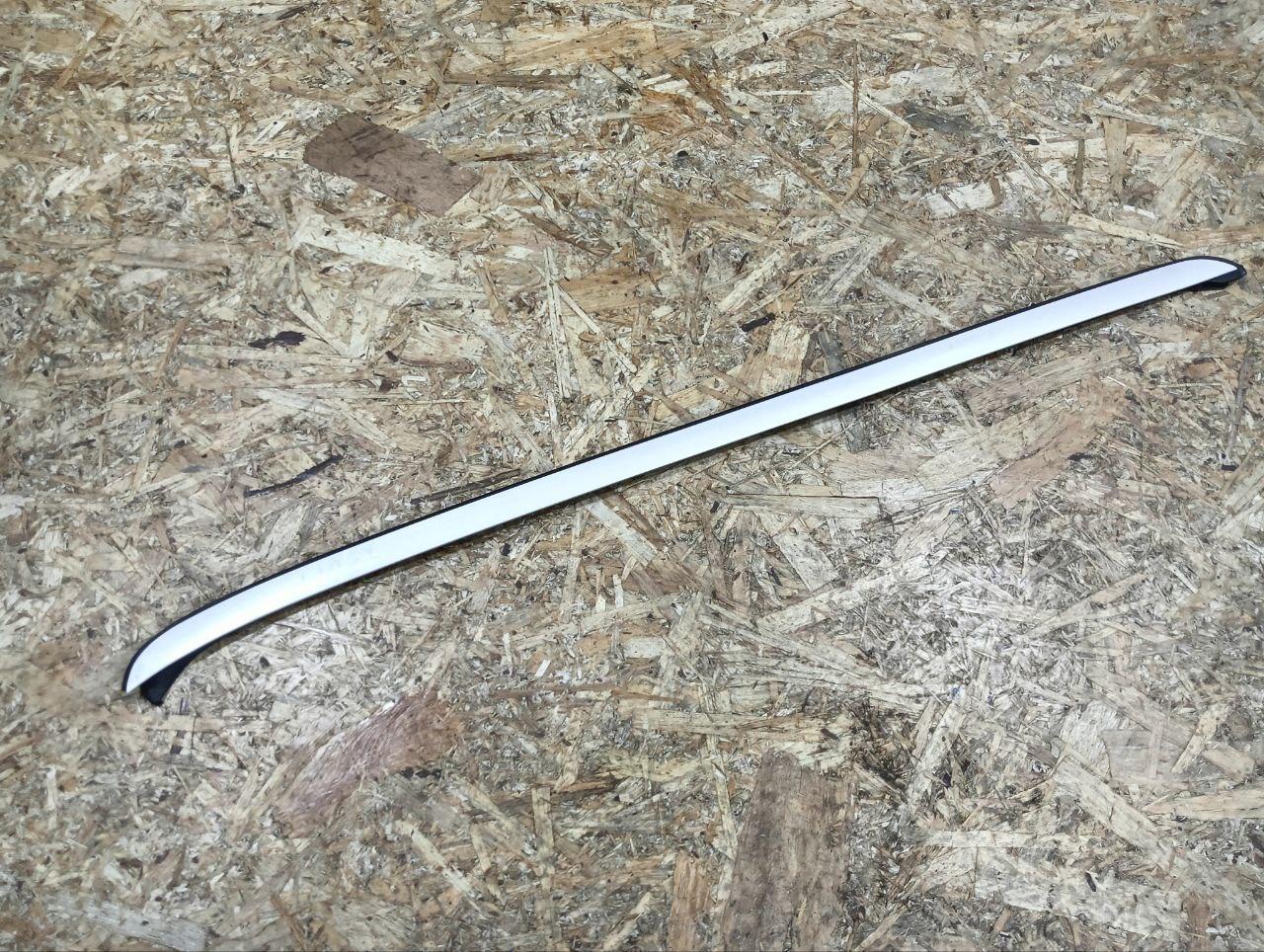 молдинг лобового стекла BMW X5 E70 2008, 3.0 л., дизель, АКПП, серый, внедорожник 5 дв., полный привод, правый руль, 51130430334, 0430334, 51317250395, 7250395, 51137175713, 7175713 - фото №1