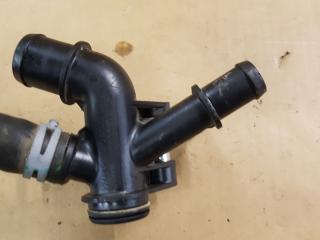 фланец (тройник) системы охлаждения Ford Fusion (USA) 2 поколение [рестайлинг] 2017, 1.5 л., бензин, АКПП, DS7G-8K556-CC