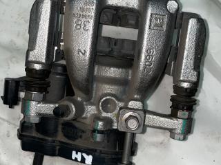 суппорт задний правый Chevrolet Trax 1 поколение [рестайлинг] 2023, 1.2 л., бензин, синий, внедорожник 5 дв., передний привод, 60007794