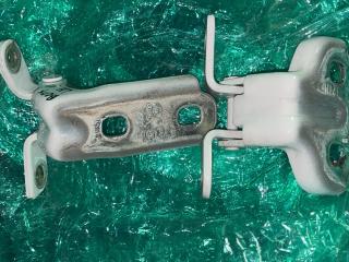 петля двери Chevrolet TrailBlazer 3 поколение 2020, 1.3 л., бензин, вариатор, белый, внедорожник 5 дв., передний привод