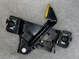 замок капота Chevrolet TrailBlazer 3 поколение 2020, 1.3 л., бензин, вариатор, белый, внедорожник 5 дв., передний привод