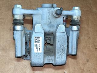 суппорт задний правый Chevrolet TrailBlazer 3 поколение 2022, 1.3 л., бензин, вариатор, белый, хетчбэк 5 дв., передний привод, 42782664