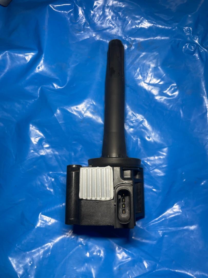 катушка зажигания Chevrolet TrailBlazer 3 поколение 2022, 1.3 л., бензин, вариатор, белый, хетчбэк 5 дв., передний привод, 12710878 - фото №1