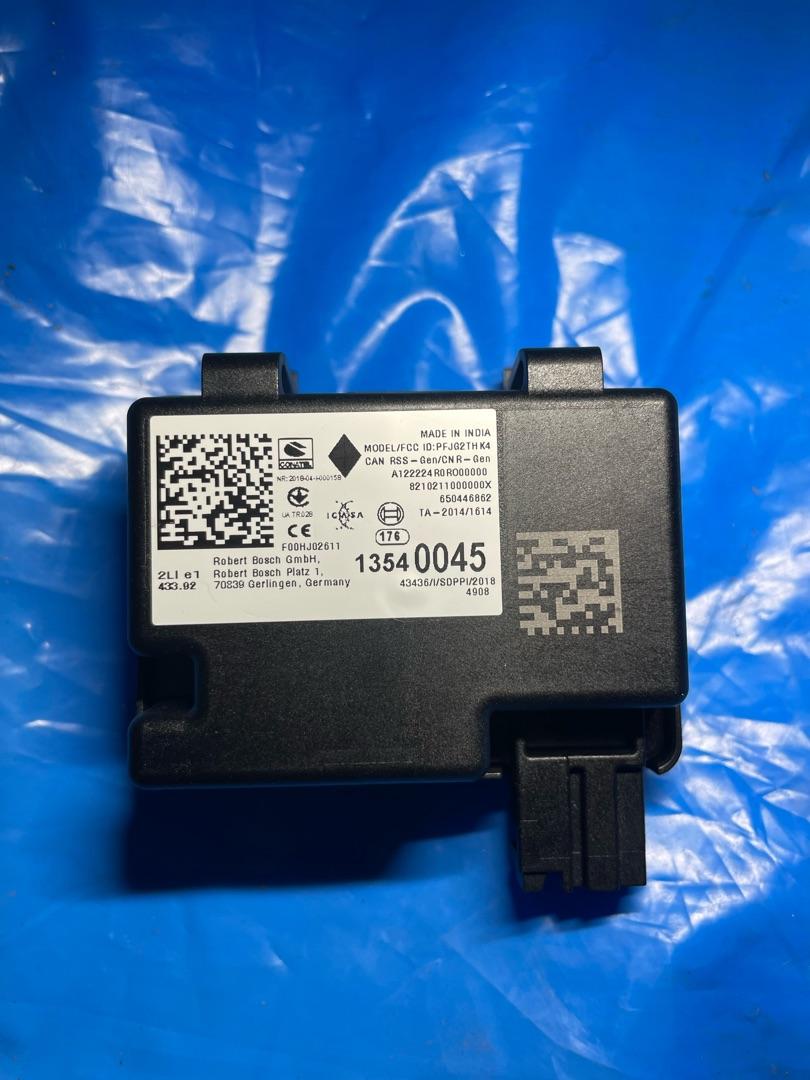 Блок управления бесключевым доступом Chevrolet TrailBlazer 3 поколение 2022, 1.3 л., бензин, вариатор, белый, хетчбэк 5 дв., передний привод, 13540045 - фото №1