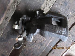 суппорт задний правый Mitsubishi Outlander 2 поколение [рестайлинг] 2013, 36653