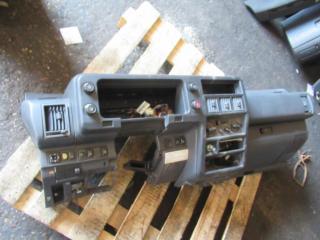 панель передняя салона (торпедо) Opel Frontera A 1993