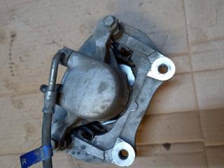 суппорт передний правый Chevrolet Camaro 6 поколение 2018, 2.0 л., бензин, 13514651