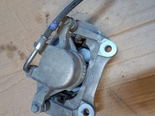 суппорт передний левый Chevrolet Camaro 6 поколение 2018, 2.0 л., бензин, 13510292