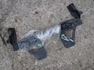 крепление бампера Volkswagen Passat B6 2007, 2.0 л., TDi, дизель, АКПП, универсал, 39807393, 39807394