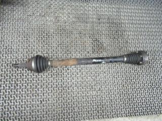 полуось передняя правая (приводной вал, ШРУС) Volkswagen Polo 3 поколение 1999, 1.6 л., i, бензин