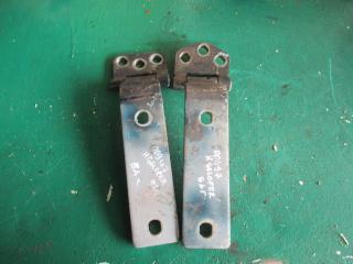 петля крышки багажника Hyundai Galloper 2 поколение 1998, 2.5 л., TD, дизель, МКПП, внедорожник 5 дв.