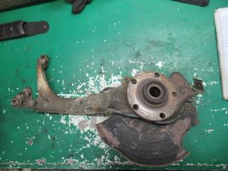 ступица передняя левая Volkswagen Passat B5 1998, 1.9 л., TDi, дизель, МКПП, универсал