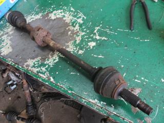 полуось передняя правая (приводной вал, ШРУС) Ford Escort 5 поколение [2-й рестайлинг] 1997, 1.4 л., i, бензин, МКПП, универсал