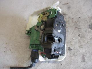 замок двери передней правой Volkswagen Polo 4 поколение 2005, 1.4 л., i, бензин, МКПП, хетчбэк 5 дв.