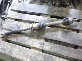 полуось передняя правая (приводной вал, ШРУС) Mercedes-Benz A-Класс W168 2001, 1.4 л., МКПП, минивэн