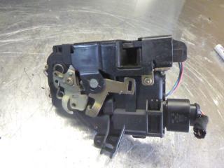 замок двери передней правой Audi A6 4B/C5 1999