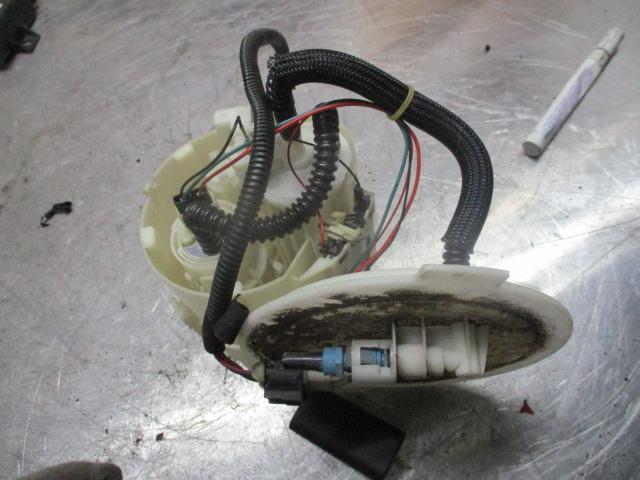 насос топливный Opel Zafira 2 поколение (B) 2005, 1.8 л., бензин, робот, минивэн, 13129982 - фото №1