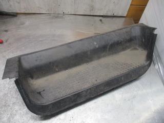 подножка Volkswagen Transporter T4 1995, 1.9 л., дизель, МКПП, микроавтобус, 701863736B