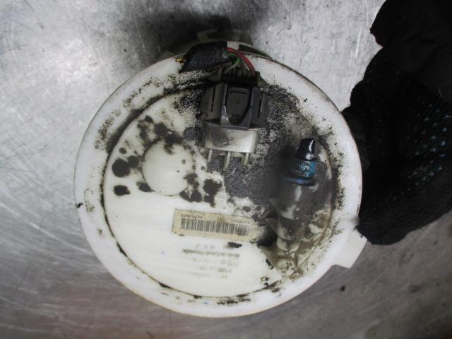 насос топливный Opel Zafira 2 поколение (B) 2007, 1.8 л., бензин, МКПП, минивэн, 13129982 - фото №1