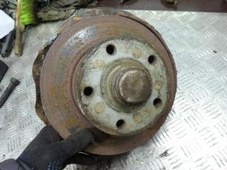 ступица задняя левая Audi A4 B5 1996