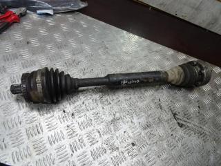полуось передняя правая (приводной вал, ШРУС) Volkswagen Passat B5 1998, 1.6 л., бензин, МКПП, универсал