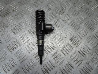 форсунка Volkswagen Touran 1 поколение 2004, 2.0 л., дизель, 03G130073B
