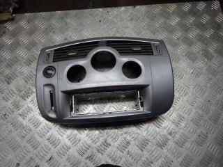 рамка под магнитолу Renault Grand Scenic 2 поколение 2006, 2.0 л., бензин, МКПП, минивэн, 8200125077, 8200140713