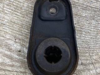 кронштейн глушителя Ford Mustang 6 поколение S550 2017, 5.0 л., бензин, 6МКПП, FR335A242