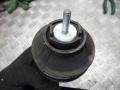 подушка крепления двигателя Volkswagen Passat B5 2000, 8D0199382L - фото №4