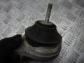 подушка крепления двигателя Audi A6 4A/C4 1995, 2.0 л., бензин, МКПП, седан, 4A0199379S - фото №2