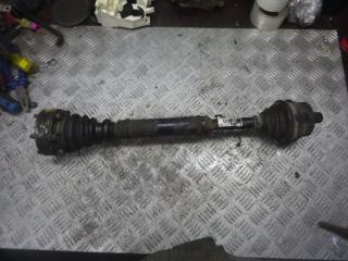 полуось передняя правая (приводной вал, ШРУС) Volkswagen Passat B5 2000, 1.8 л., бензин, 8D0407272AG