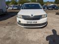 шторка багажника Skoda Rapid 1 поколение NH 2015, 1.4 л., МКПП, хетчбэк 5 дв., 5JA867769C - фото №13