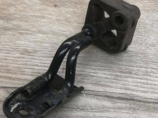 кронштейн глушителя Alfa Romeo 2018, 2.0 л., бензин, АКПП, полный привод, 50546853