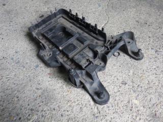 полка аккумулятора Volkswagen Caddy 3 поколение 2006, 2.0 л., дизель, МКПП, фургон
