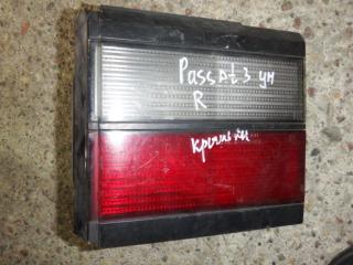 фонарь крышки багажника правый Volkswagen Passat B3 1990, универсал