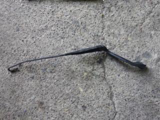 щеткодержатель (поводок стеклоочистителя, дворник) Volvo XC70 1 поколение 1998