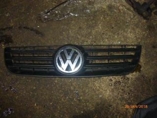 решетка радиатора Volkswagen Polo 4 поколение 2003