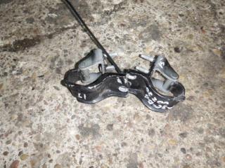 петля крышки багажника Volkswagen Passat B6 2008, 2.0 л., дизель, АКПП, универсал, 3C9827301B